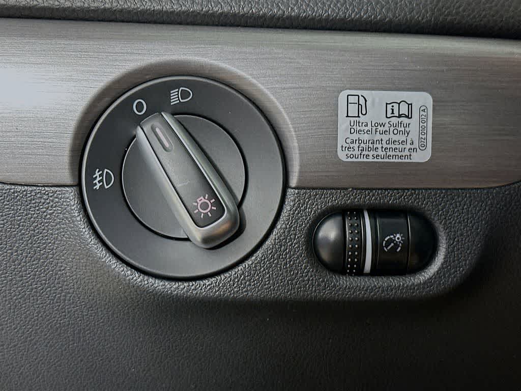Thumbnail: 2014 Volkswagen Jetta - 26
