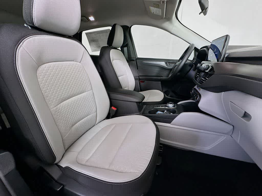 Thumbnail: 2025 Ford Escape - 15