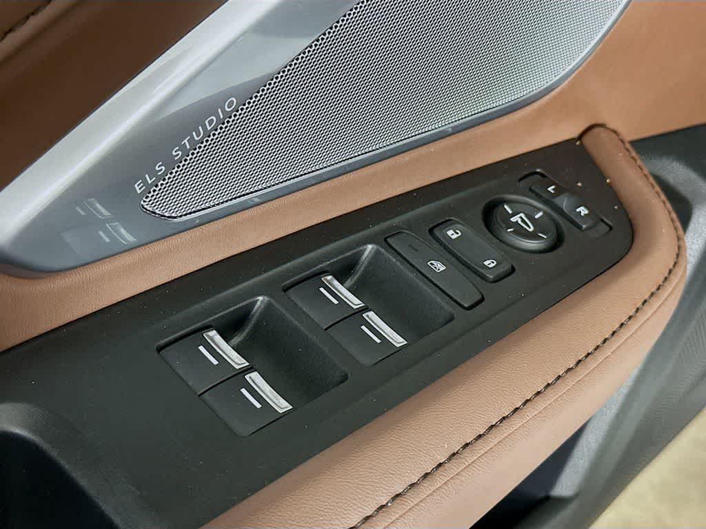 Thumbnail: 2024 Acura RDX - 30