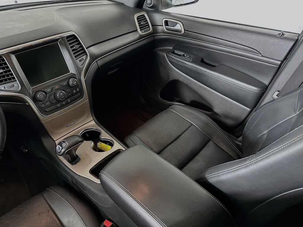 Thumbnail: 2015 Jeep Grand Cherokee - 11