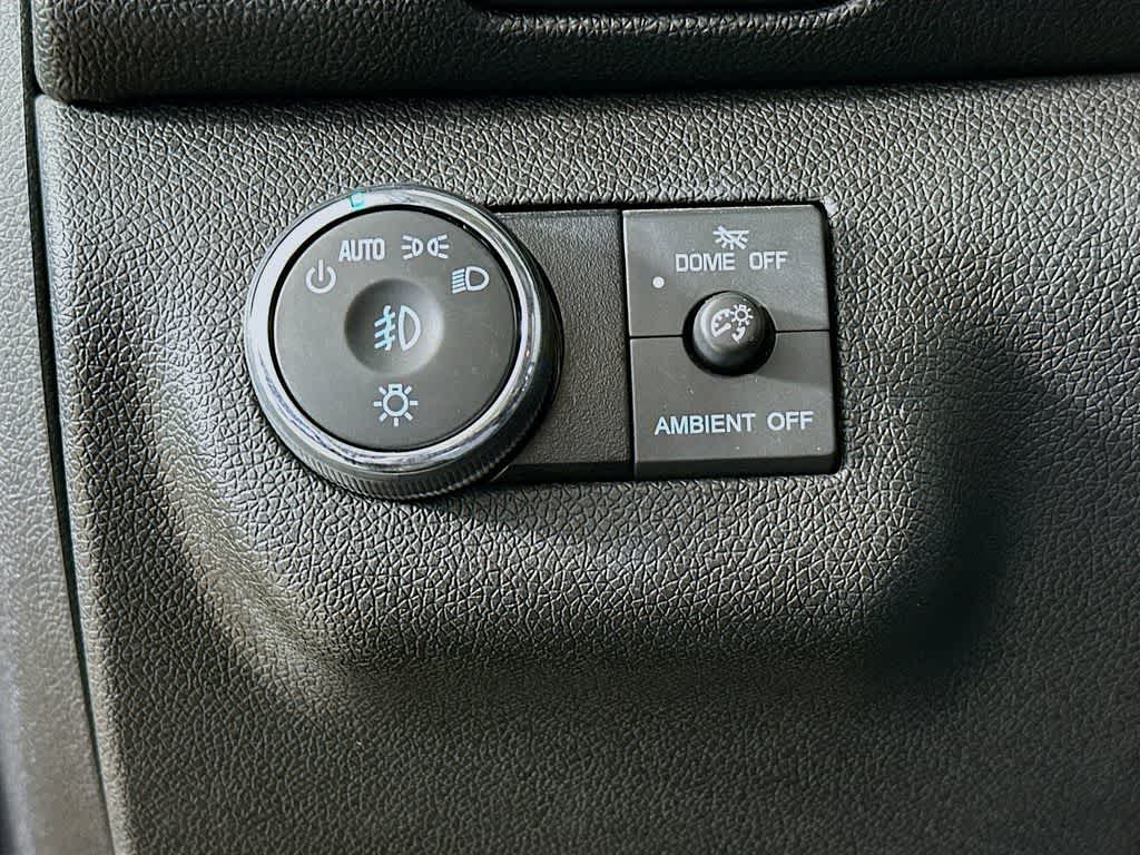 Thumbnail: 2017 Chevrolet Traverse - 27