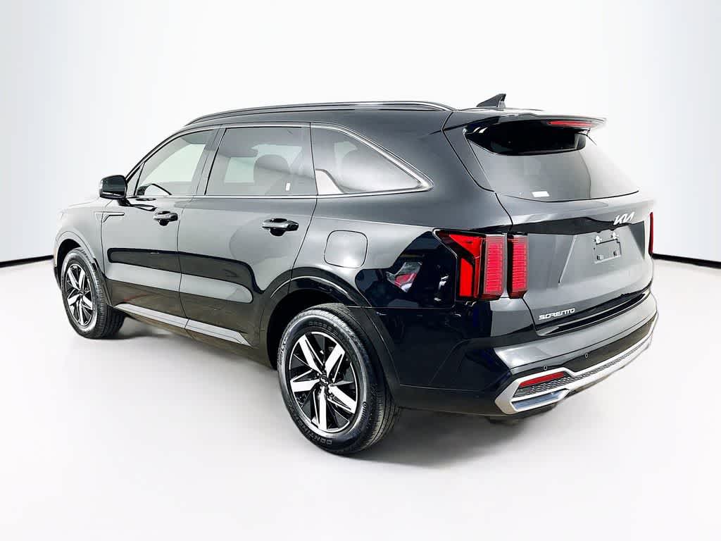 Thumbnail: 2023 Kia Sorento - 4