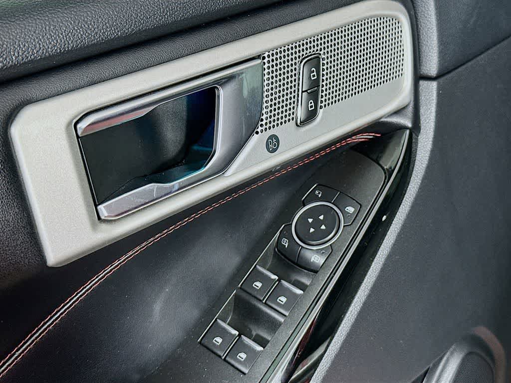 2022 Ford Explorer ST-Line 30