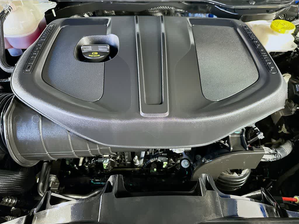 Thumbnail: 2025 RAM 1500 - 9