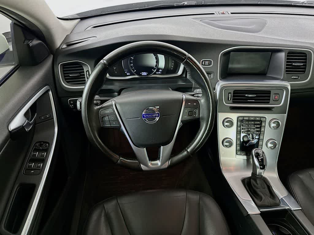 Thumbnail: 2018 Volvo S60 - 10