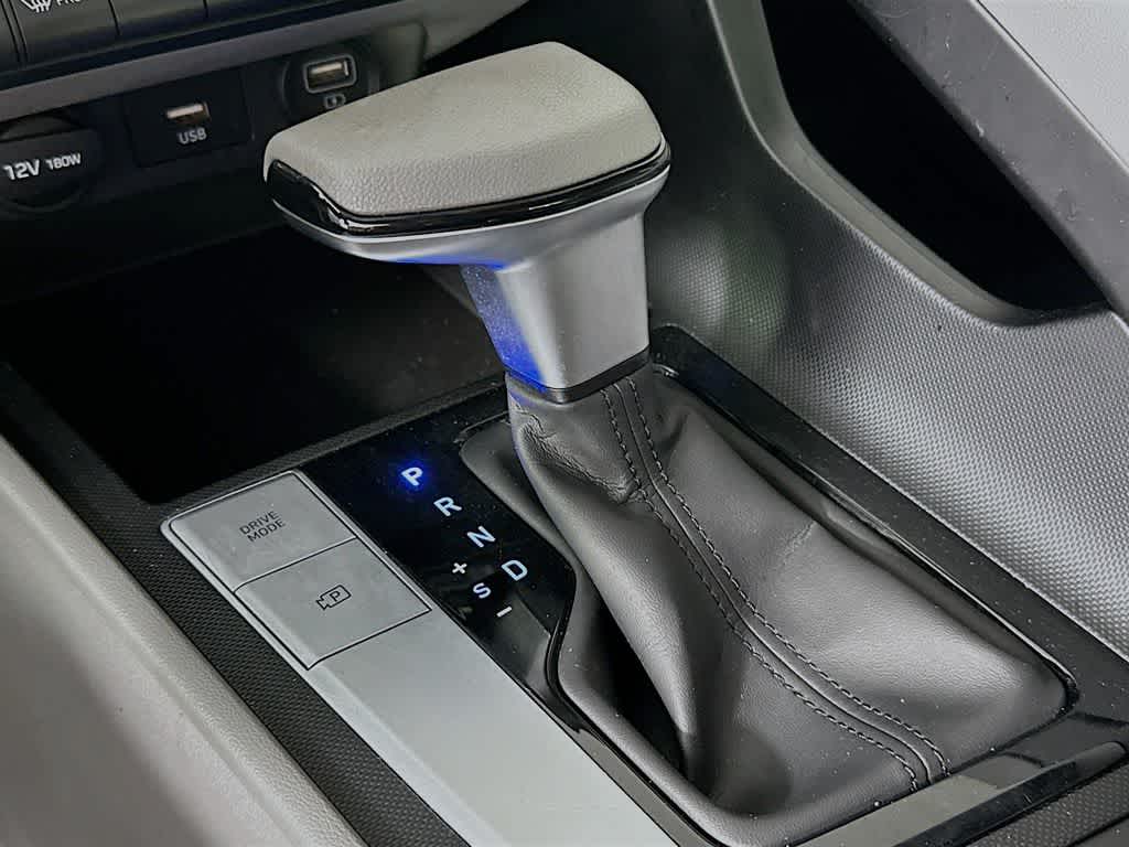 Thumbnail: 2022 Hyundai Elantra - 16