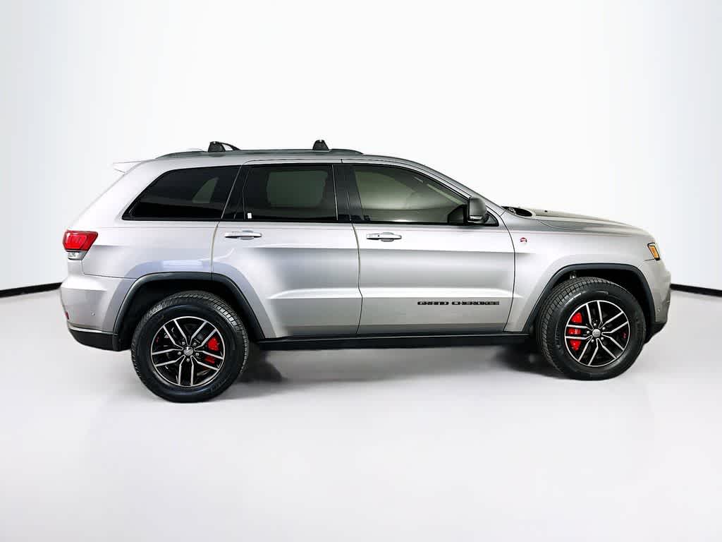 Thumbnail: 2017 Jeep Grand Cherokee - 26