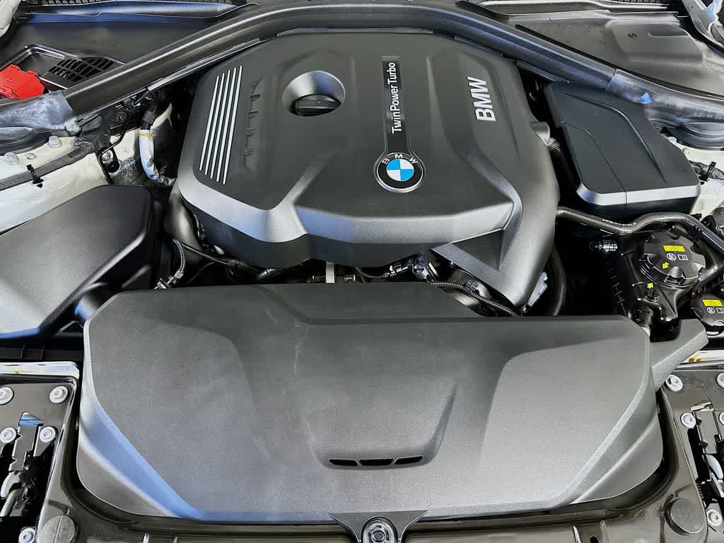 Thumbnail: 2017 BMW 3 Series - 9