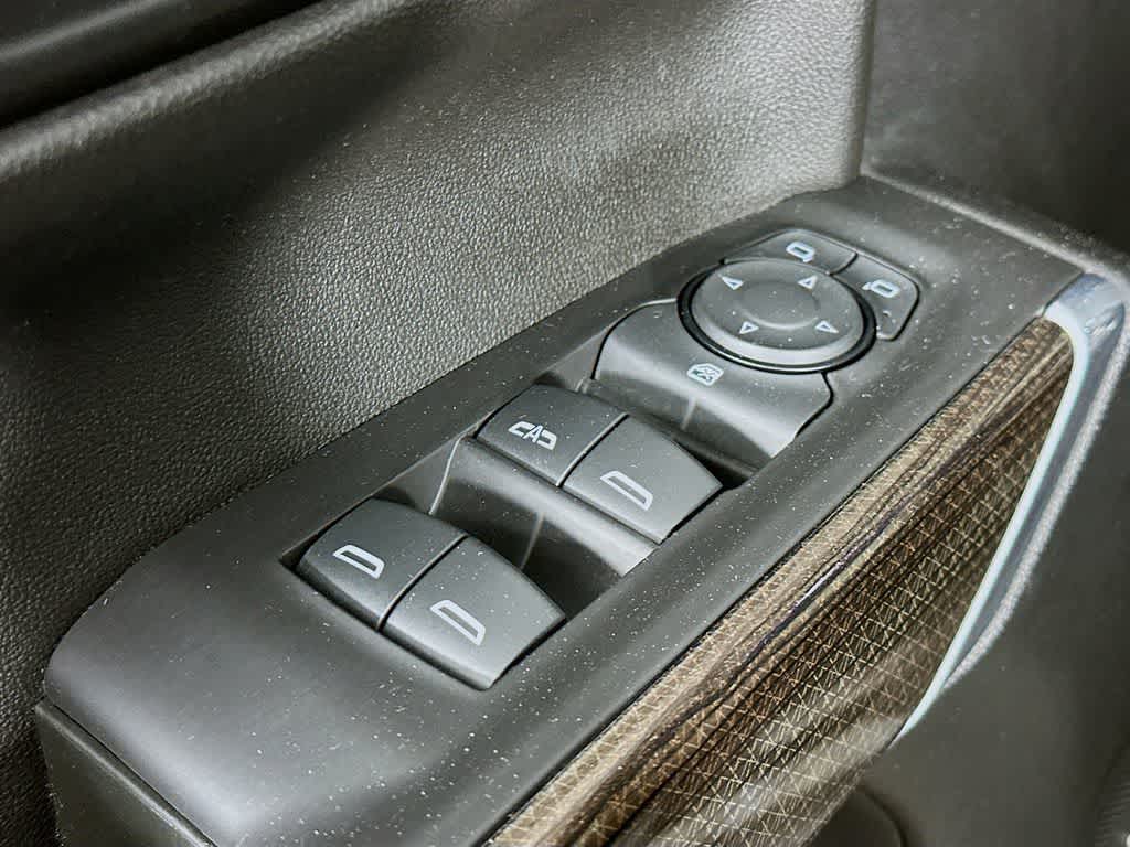 Thumbnail: 2020 Chevrolet Silverado 1500 - 29