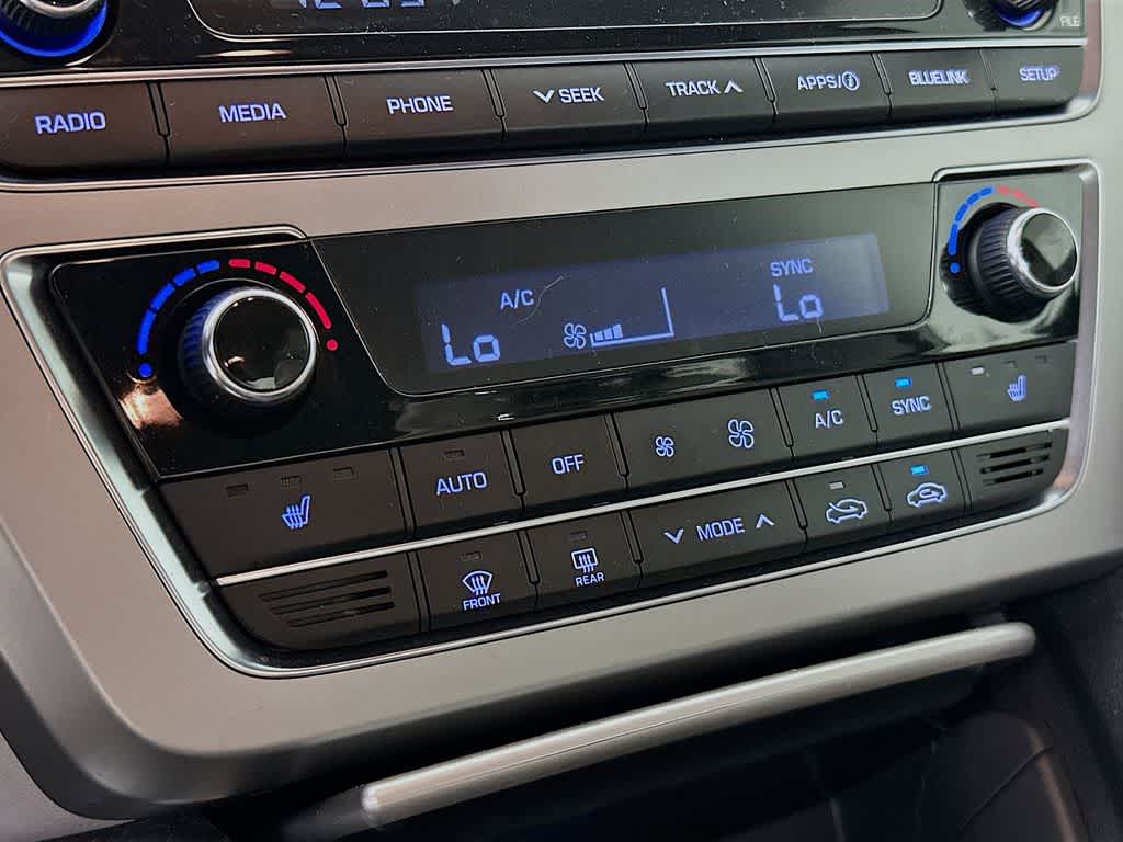 Thumbnail: 2016 Hyundai Sonata - 18