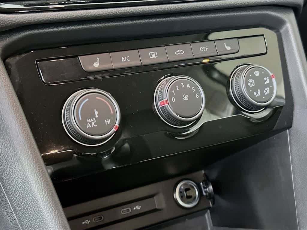 Thumbnail: 2024 Volkswagen Taos - 17