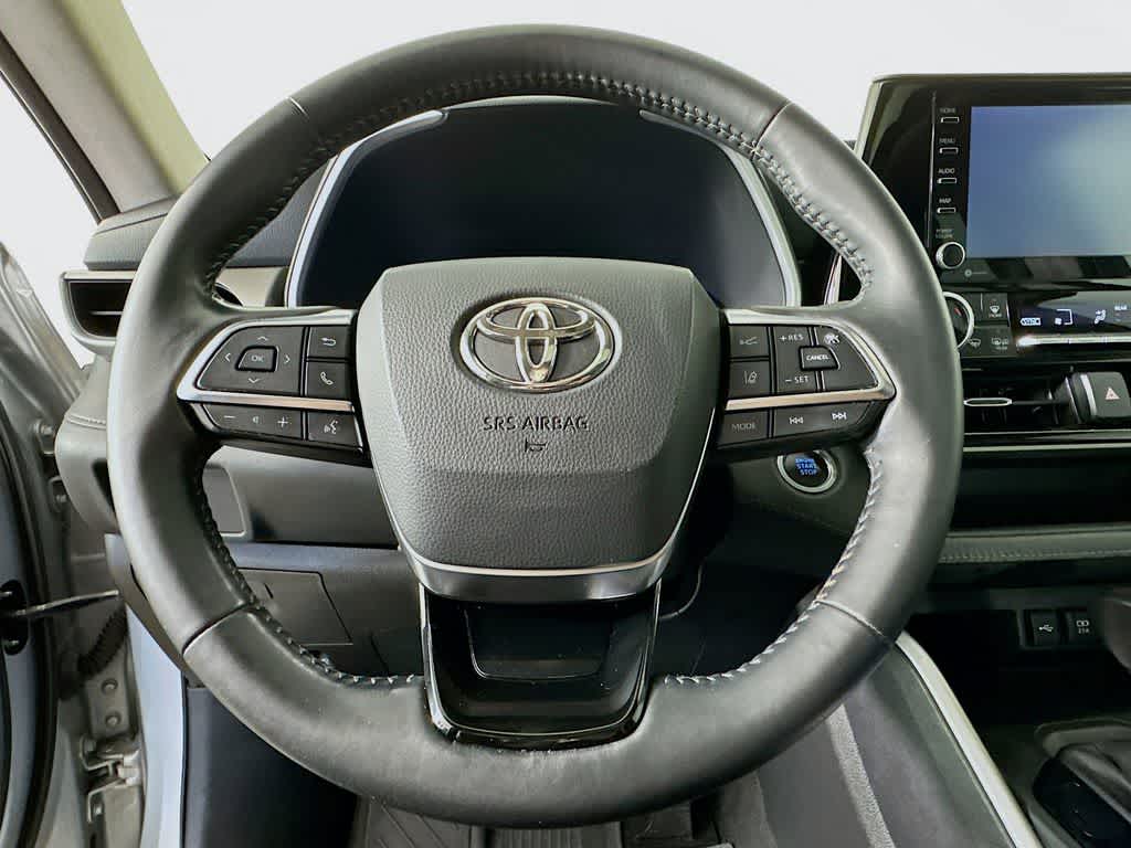 Thumbnail: 2020 Toyota Highlander - 16