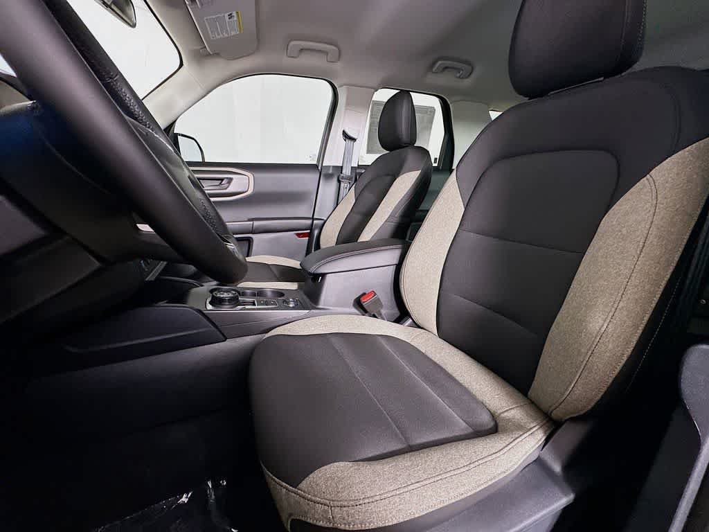 Thumbnail: 2025 Ford Bronco Sport - 12