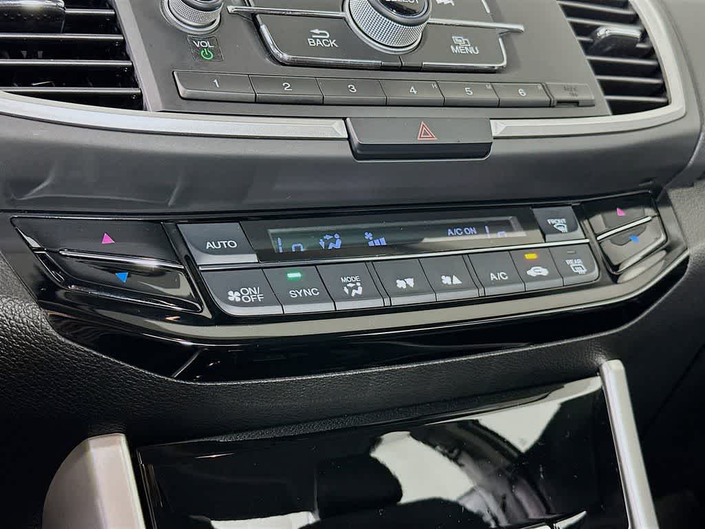 Thumbnail: 2016 Honda Accord - 17