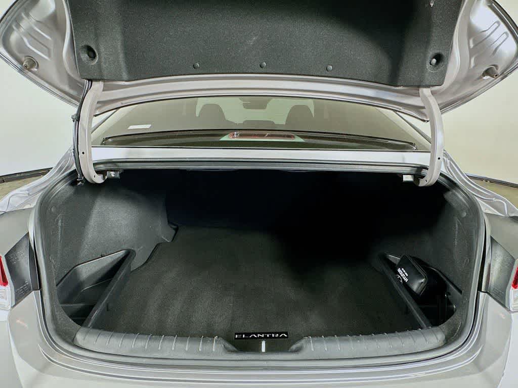 Thumbnail: 2024 Hyundai Elantra - 19