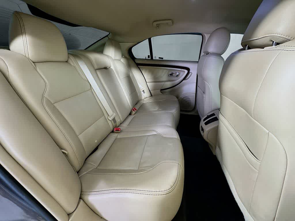 Thumbnail: 2014 Ford Taurus - 31