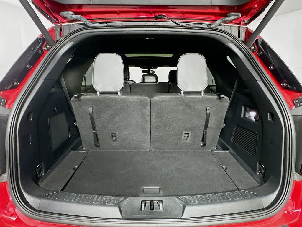 2022 Ford Explorer ST-Line 21