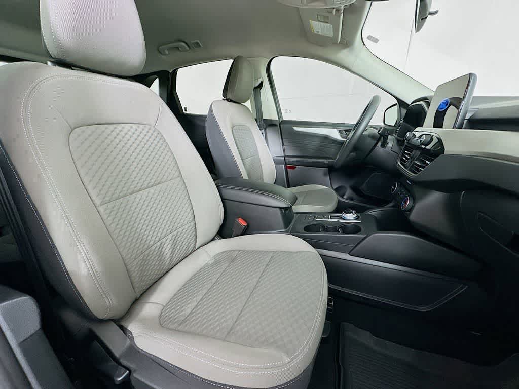 Thumbnail: 2022 Ford Escape - 14