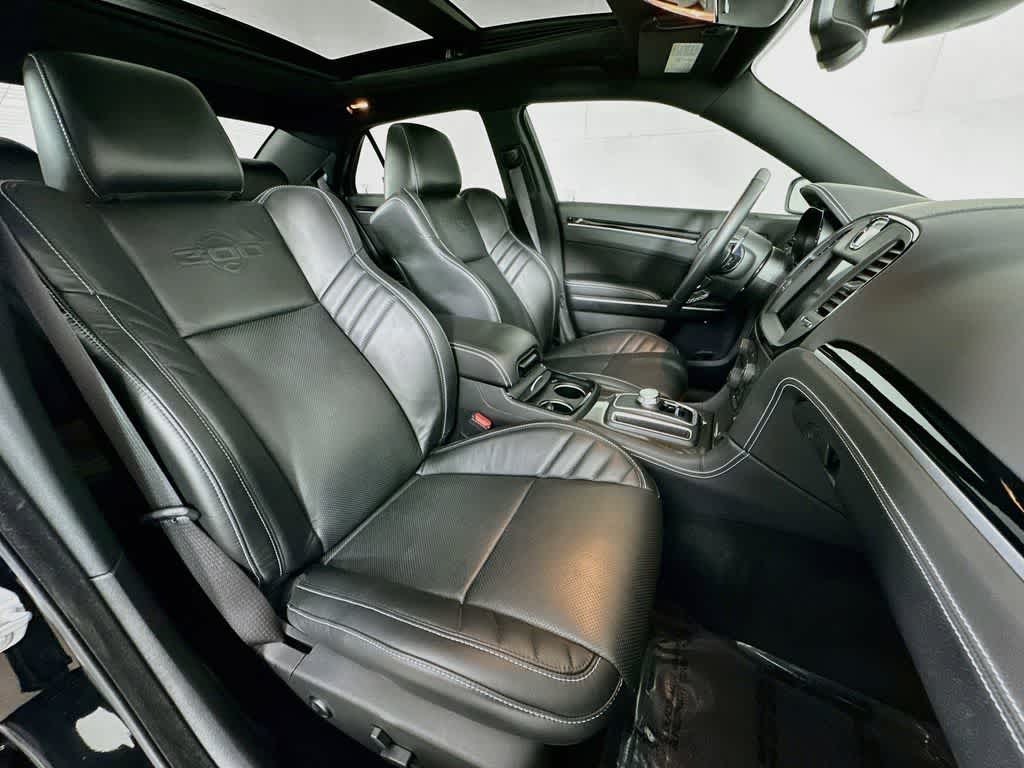 Thumbnail: 2023 Chrysler 300 - 15
