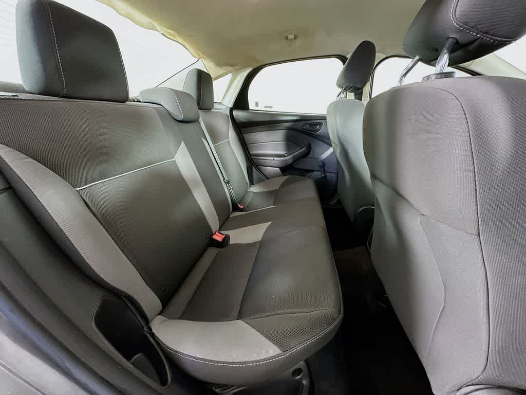 Thumbnail: 2013 Ford Focus - 29