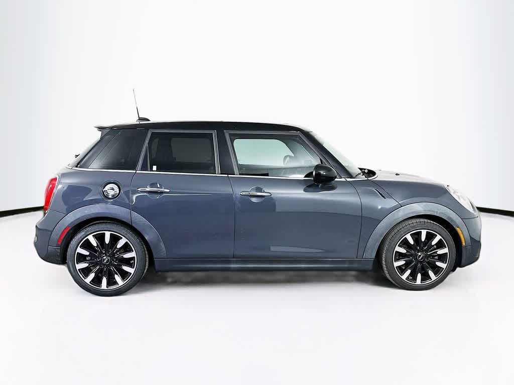 Thumbnail: 2016 MINI Cooper Hardtop - 25