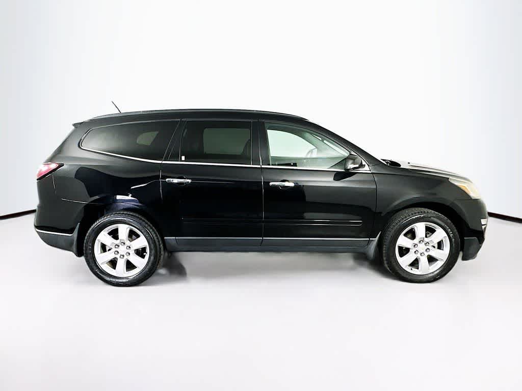 Thumbnail: 2017 Chevrolet Traverse - 26