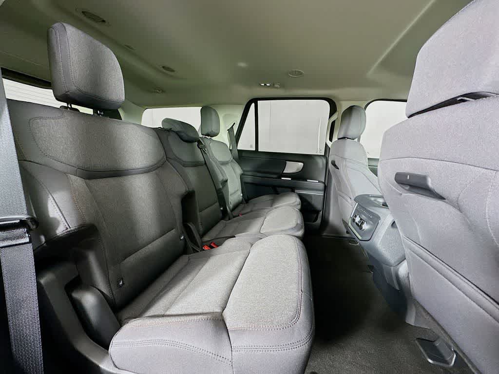 Thumbnail: 2025 Ford Expedition - 31