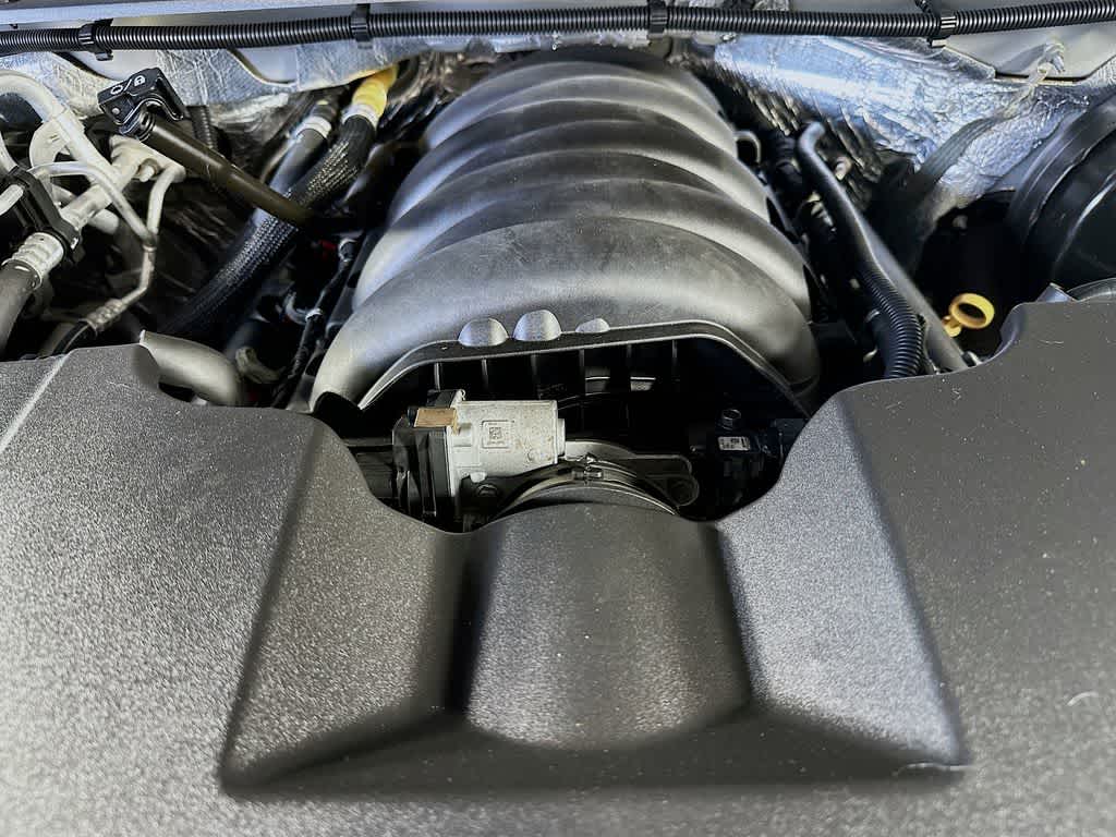 Thumbnail: 2018 Chevrolet Suburban - 9