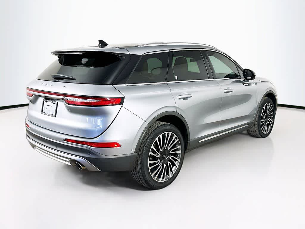 Thumbnail: 2021 Lincoln Corsair - 25