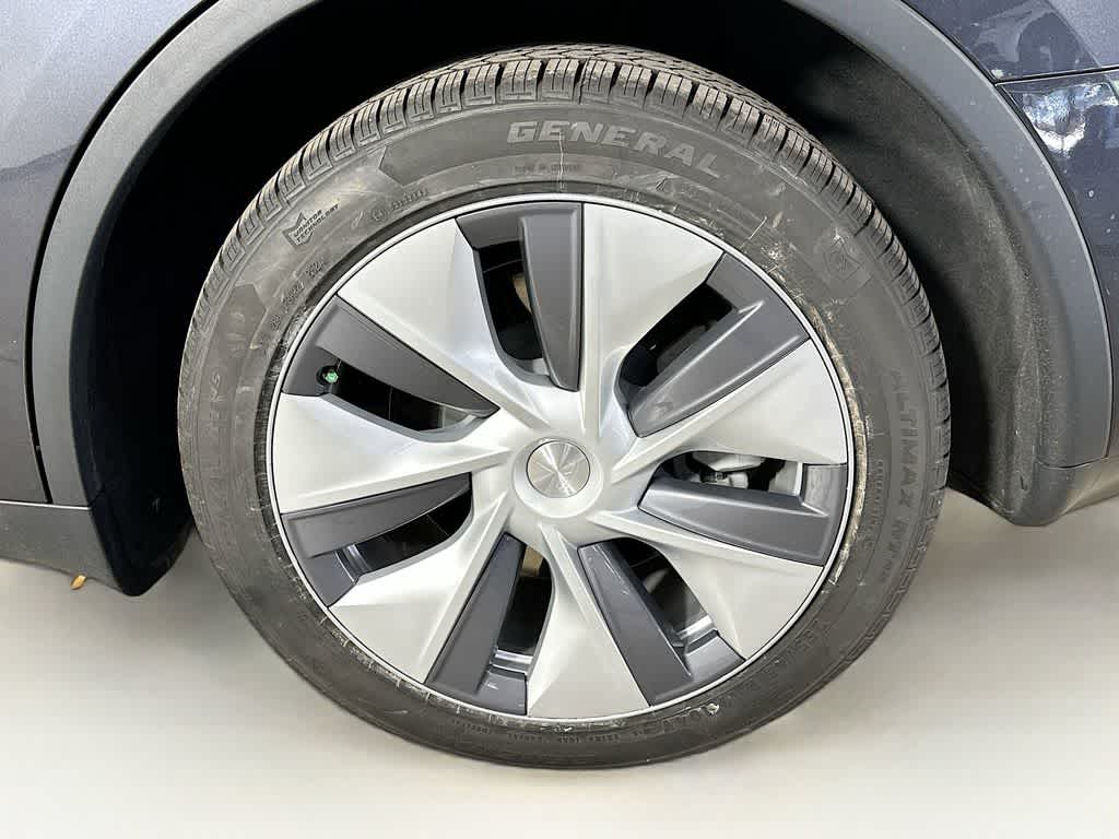 Thumbnail: 2024 Tesla Model Y - 7