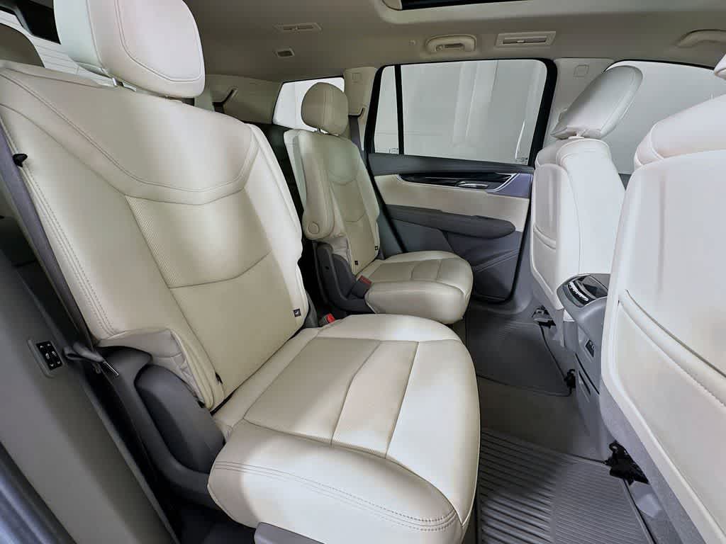 Thumbnail: 2023 Cadillac XT6 - 34