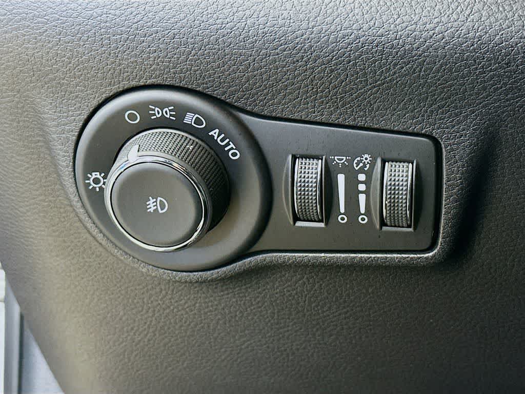 Thumbnail: 2024 Jeep Compass - 27