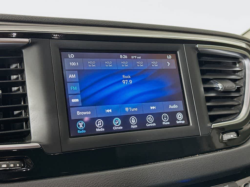 Thumbnail: 2020 Chrysler Pacifica - 17
