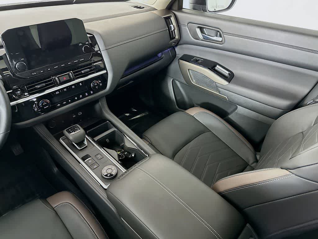 Thumbnail: 2025 Nissan Pathfinder - 10