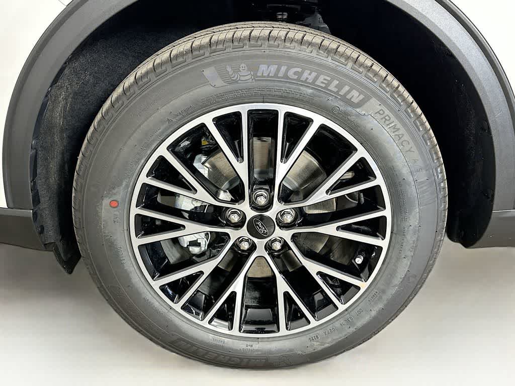 Thumbnail: 2025 Ford Escape - 8