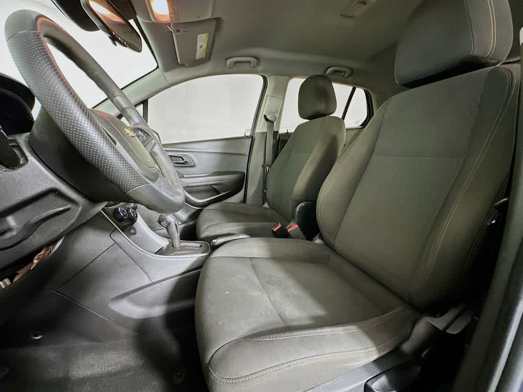 Thumbnail: 2018 Chevrolet Trax - 12