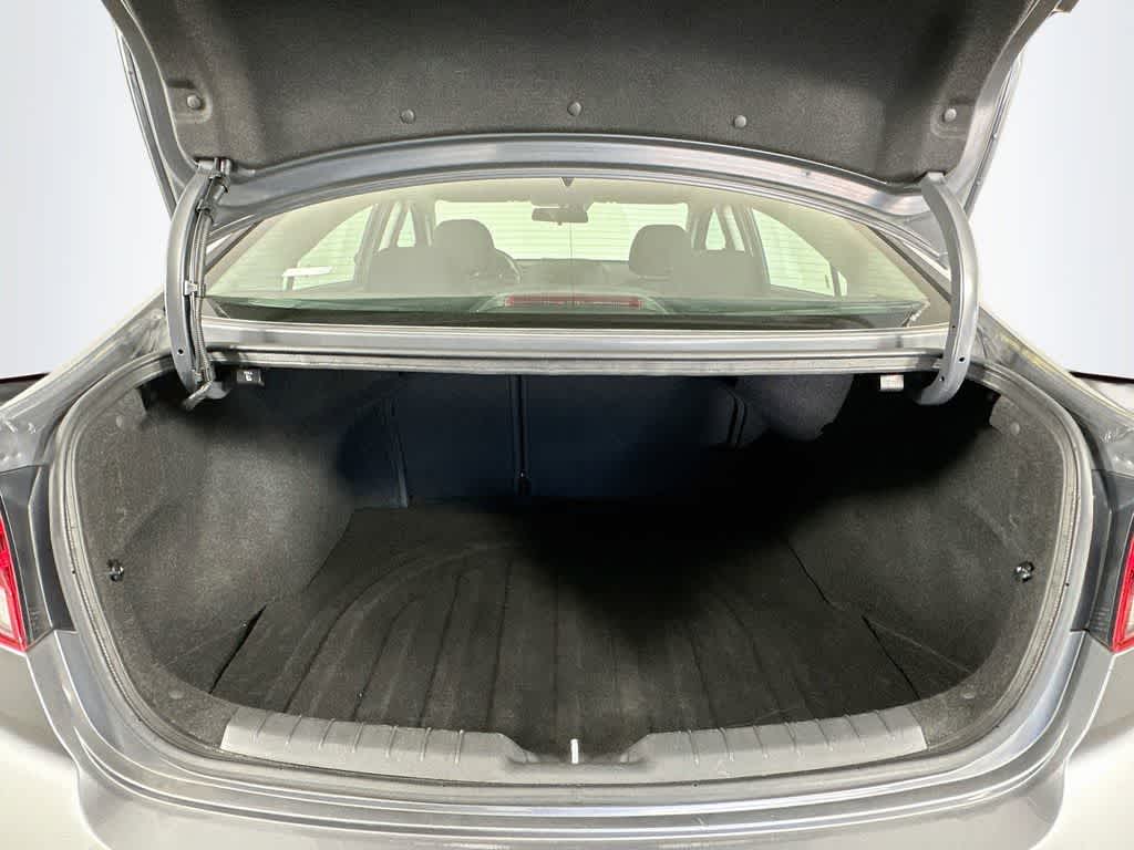Thumbnail: 2019 Hyundai Elantra - 19
