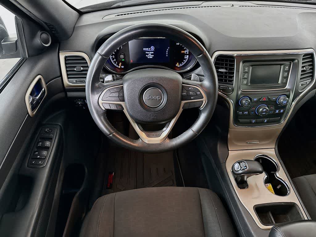 Thumbnail: 2015 Jeep Grand Cherokee - 10