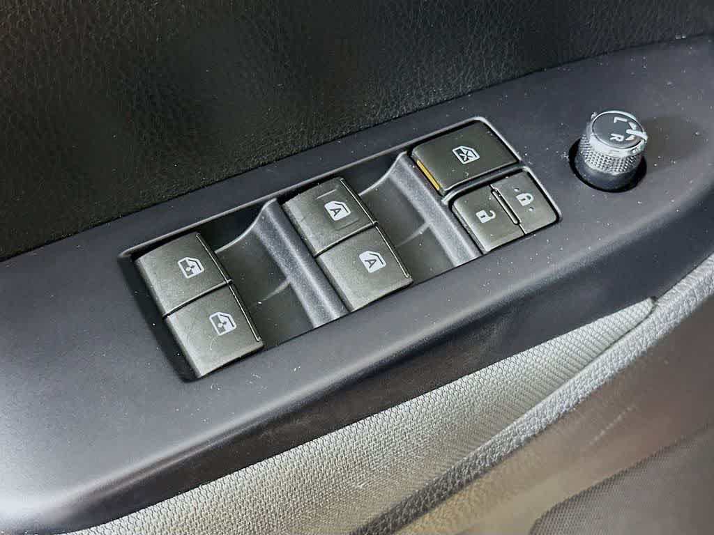 Thumbnail: 2018 Toyota Highlander - 29