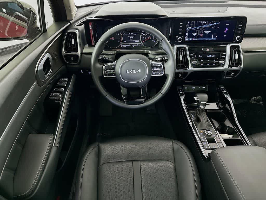 Thumbnail: 2022 Kia Sorento - 10