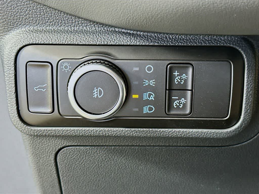 Thumbnail: 2025 Ford Explorer - 26