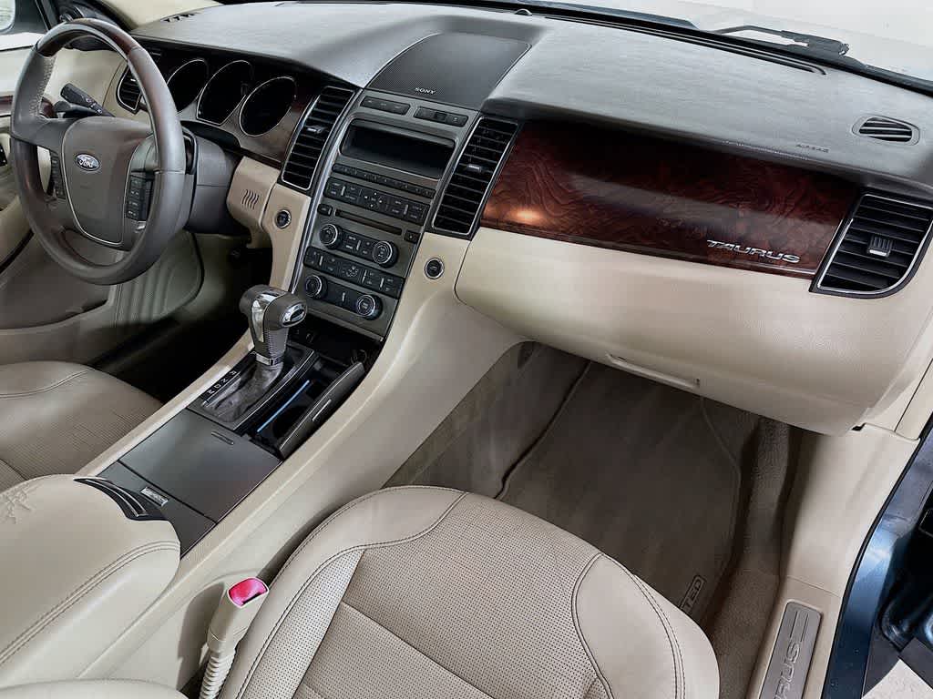 Thumbnail: 2010 Ford Taurus - 31