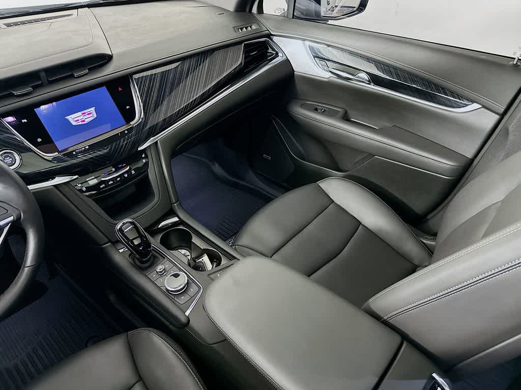 Thumbnail: 2025 Cadillac XT6 - 11