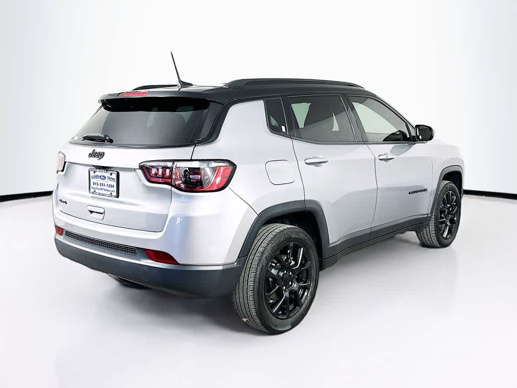 Thumbnail: 2023 Jeep Compass - 25