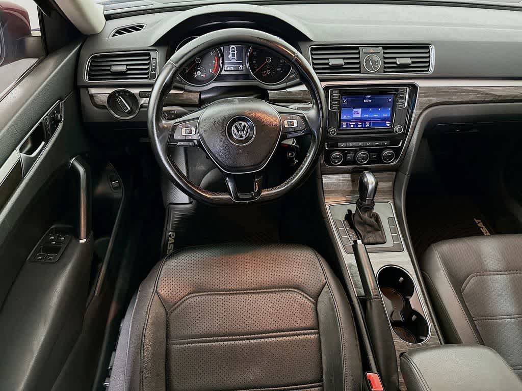 Thumbnail: 2016 Volkswagen Passat - 10