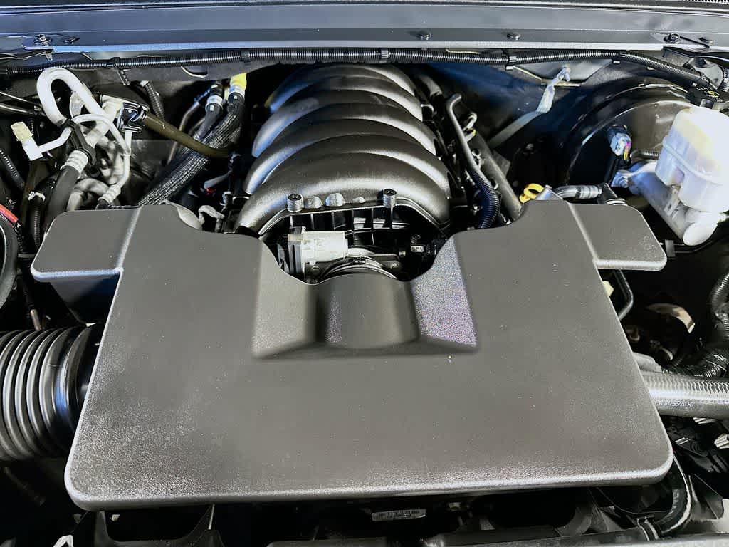 Thumbnail: 2019 Chevrolet Suburban - 9