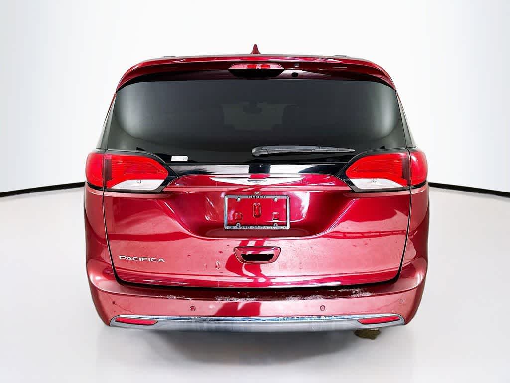 Thumbnail: 2020 Chrysler Pacifica - 5