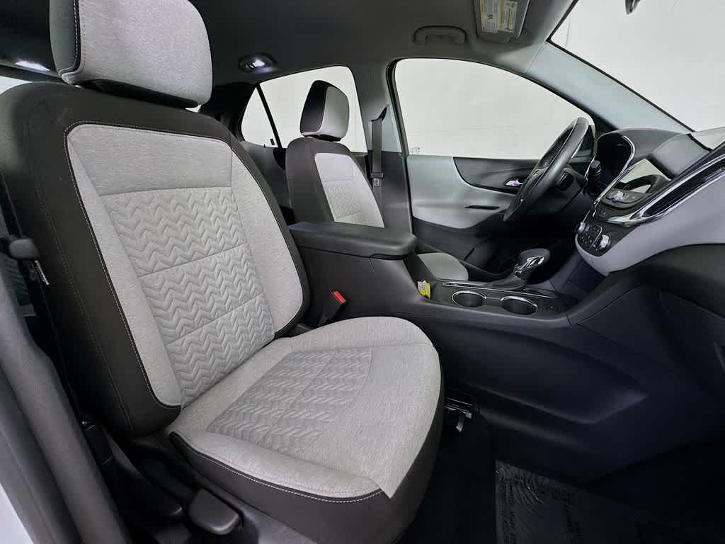 Thumbnail: 2022 Chevrolet Equinox - 15