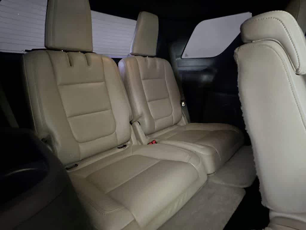 Thumbnail: 2011 Ford Explorer - 32