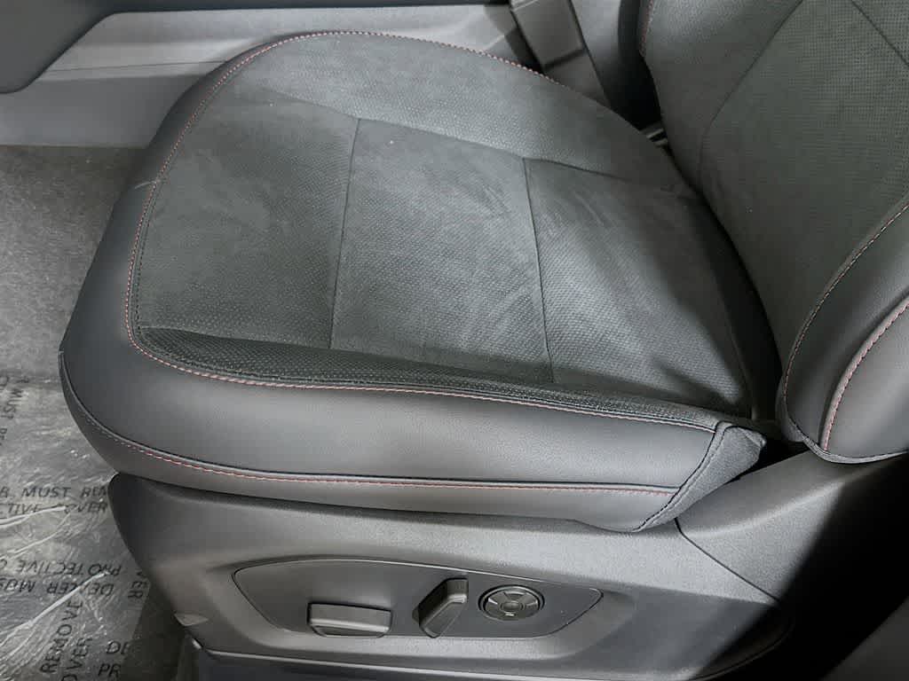 2025 Ford Explorer ST 31